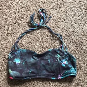 Lulu lemon sports  bra size 6